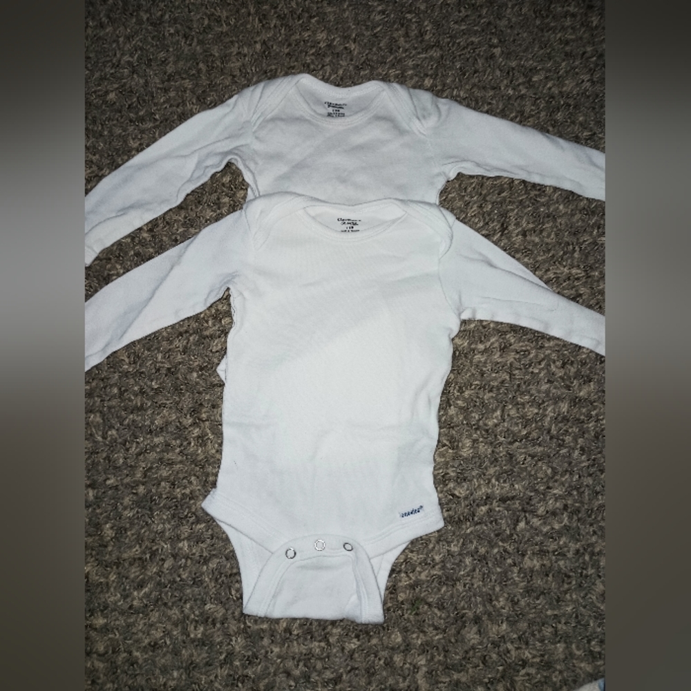 White long sleeve onesies